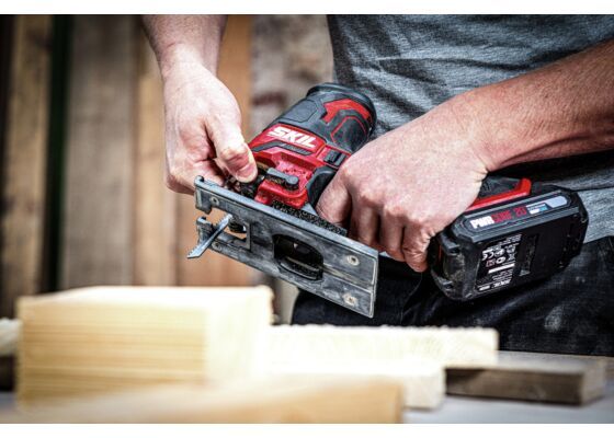 SKIL 3440 CA Compact hiiliharjaton akkupistosaha heilurilla 20 V - 0