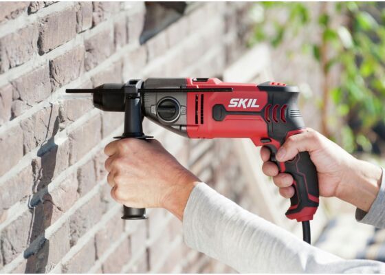 SKIL 6745 GA iskuporakonesarja 2 nopeutta 1050 W