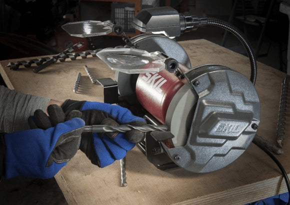 SKIL 1355 AA penkkihiomakone LED valolla 150 mm 400 W