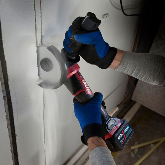 SKIL 3930 DA hiiliharjaton akkukulmahiomakone 125mm 20V kangaslaukulla